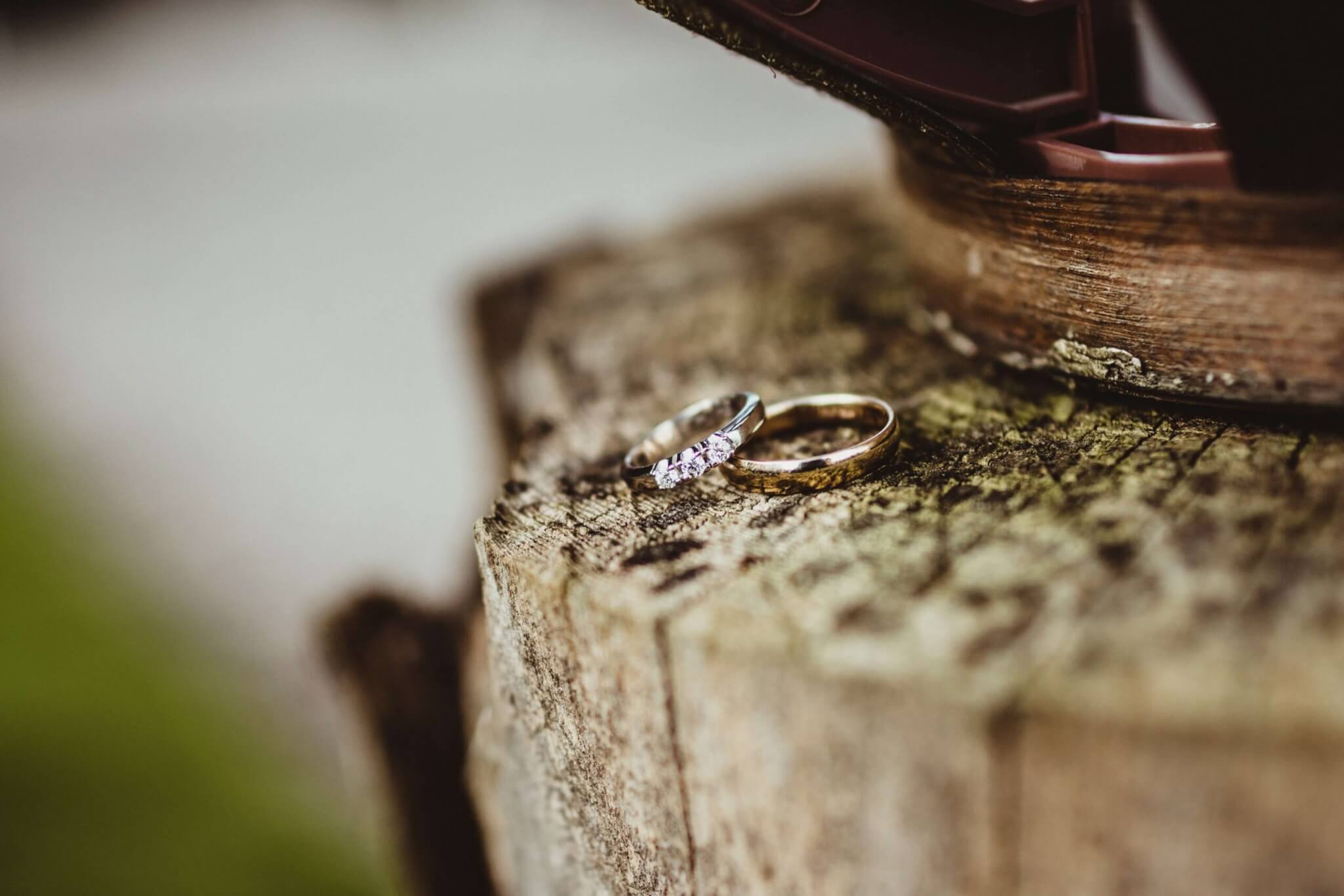 Zdjęcie pierścionek zaręczynowy białe złoto